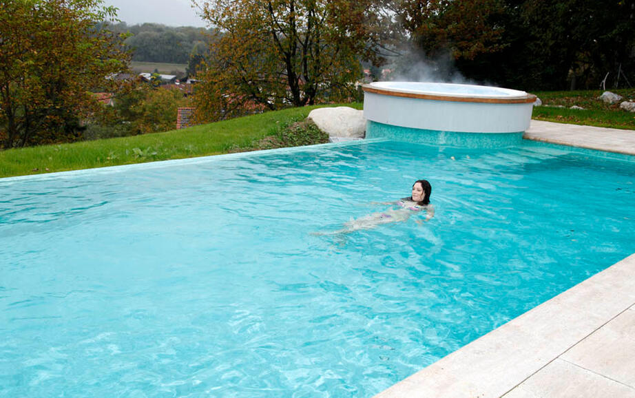 Private Wellnessoase mit Außenswimmingpool