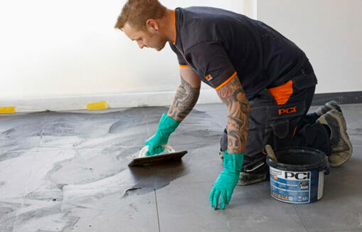 Großformatige Fliesen